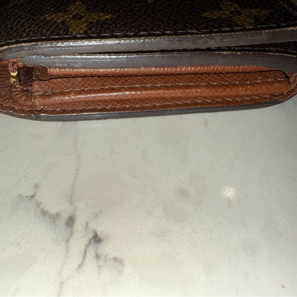 Louis Vuitton Sarah Brown and Gold Monogram Wallet - Picture 4 of 9